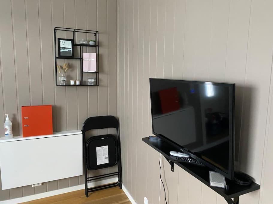 Aurora Apartment Very Close To Cable Car And Sherpatrappa Tromsø Exterior foto