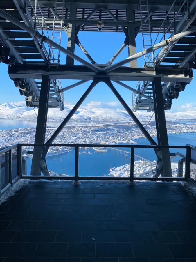 Aurora Apartment Very Close To Cable Car And Sherpatrappa Tromsø Exterior foto